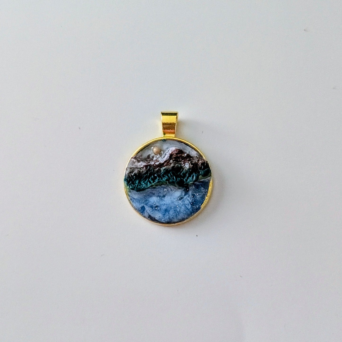 Large Mustard Seed Pendants (Gold)