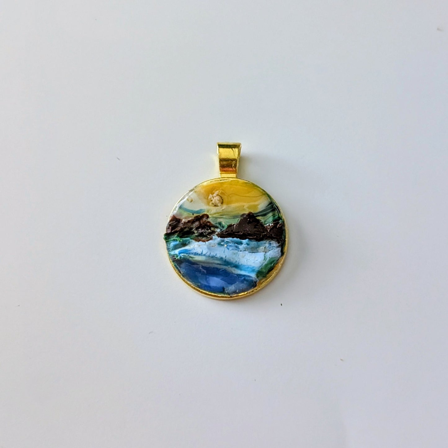 Large Mustard Seed Pendants (Gold)